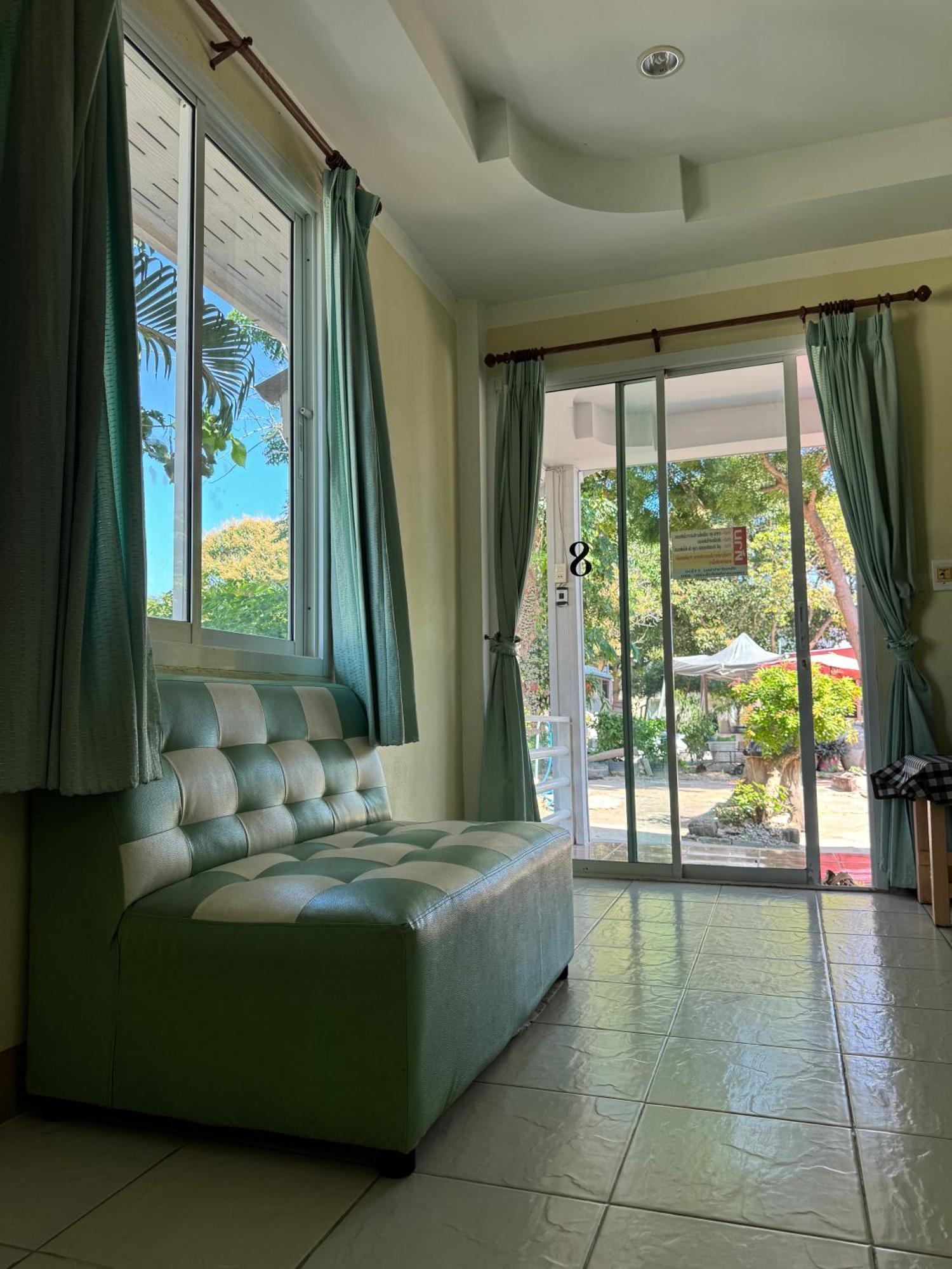Rang Noknoy Resort At Kohlarn Екстер'єр фото